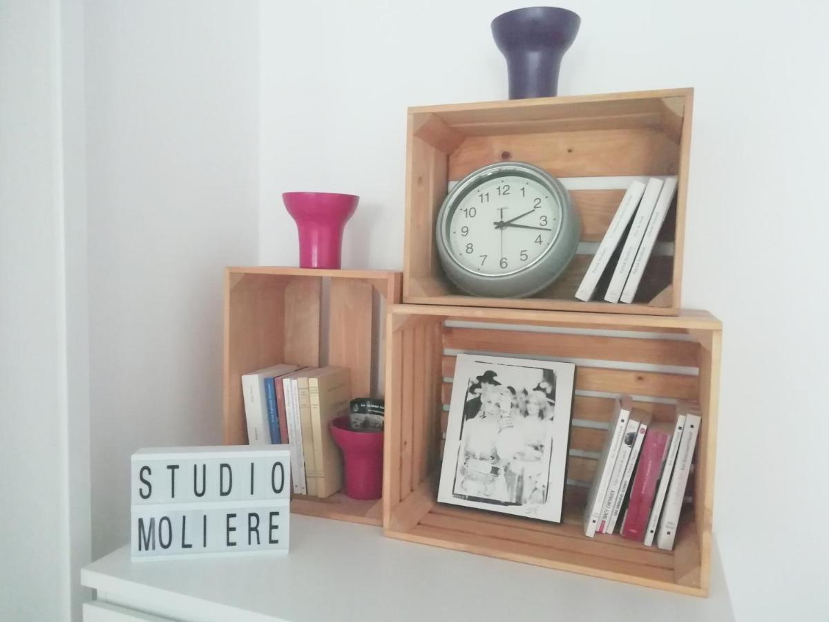 Appartement Studio Moliere à Braşov Extérieur photo