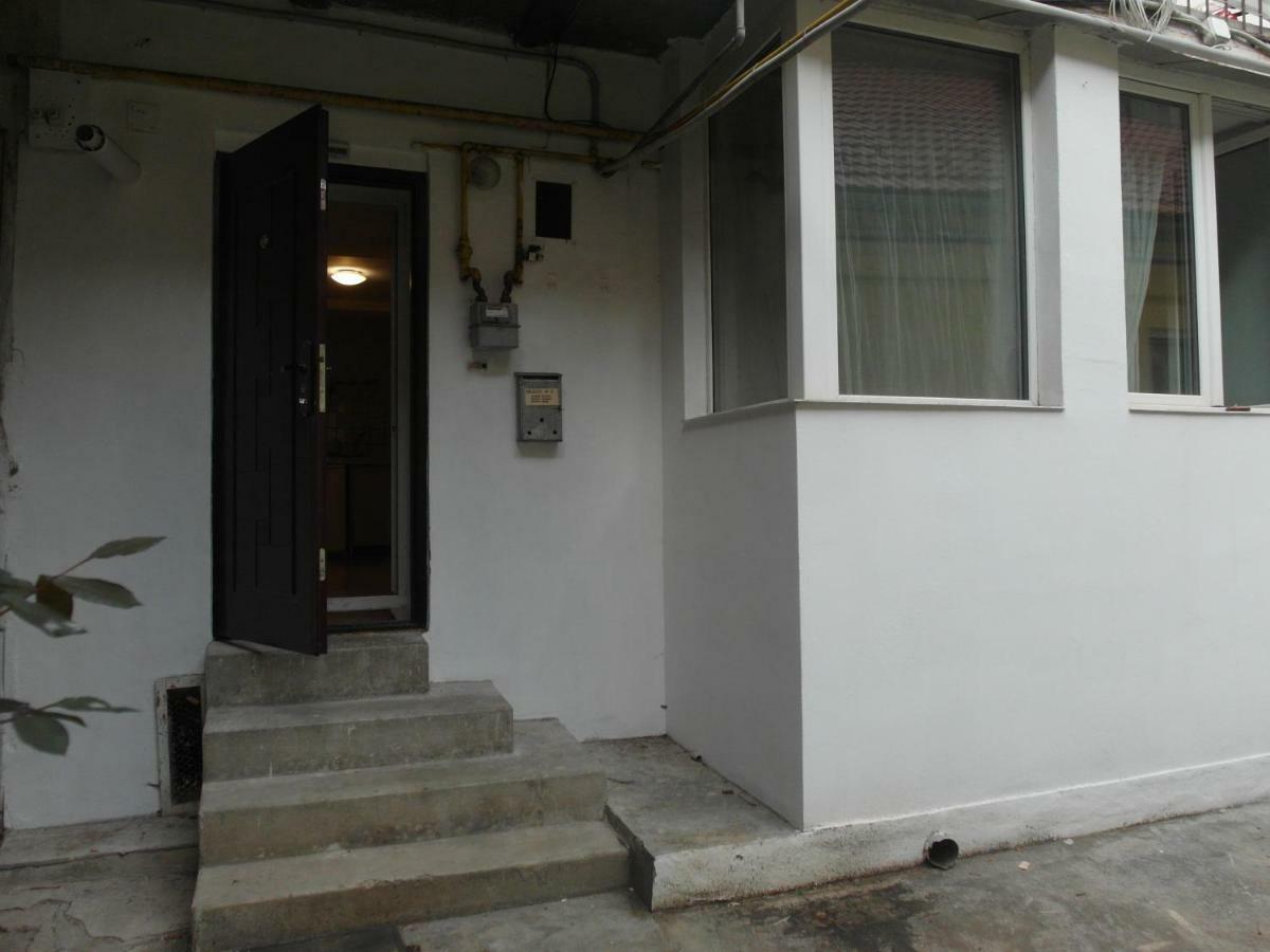 Appartement Studio Moliere à Braşov Extérieur photo